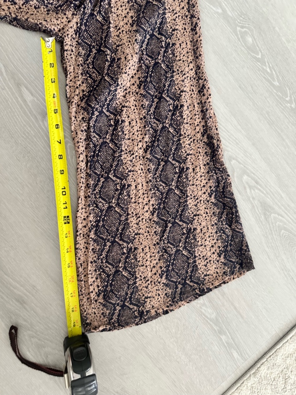 Gauze Snake Print Romper - Picture 9 of 9
